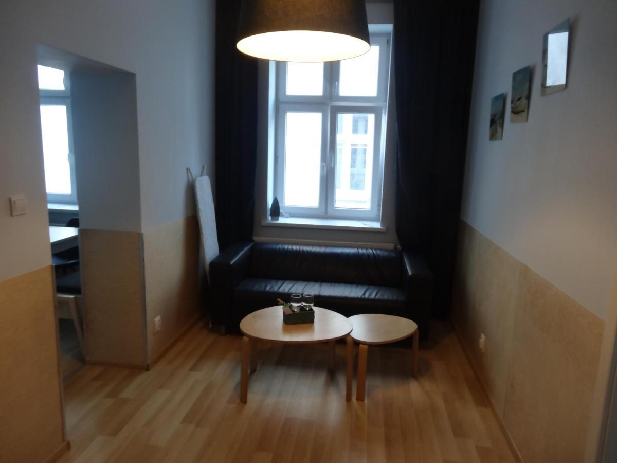 One More Night Apartment, Poznan Old Town Екстер'єр фото