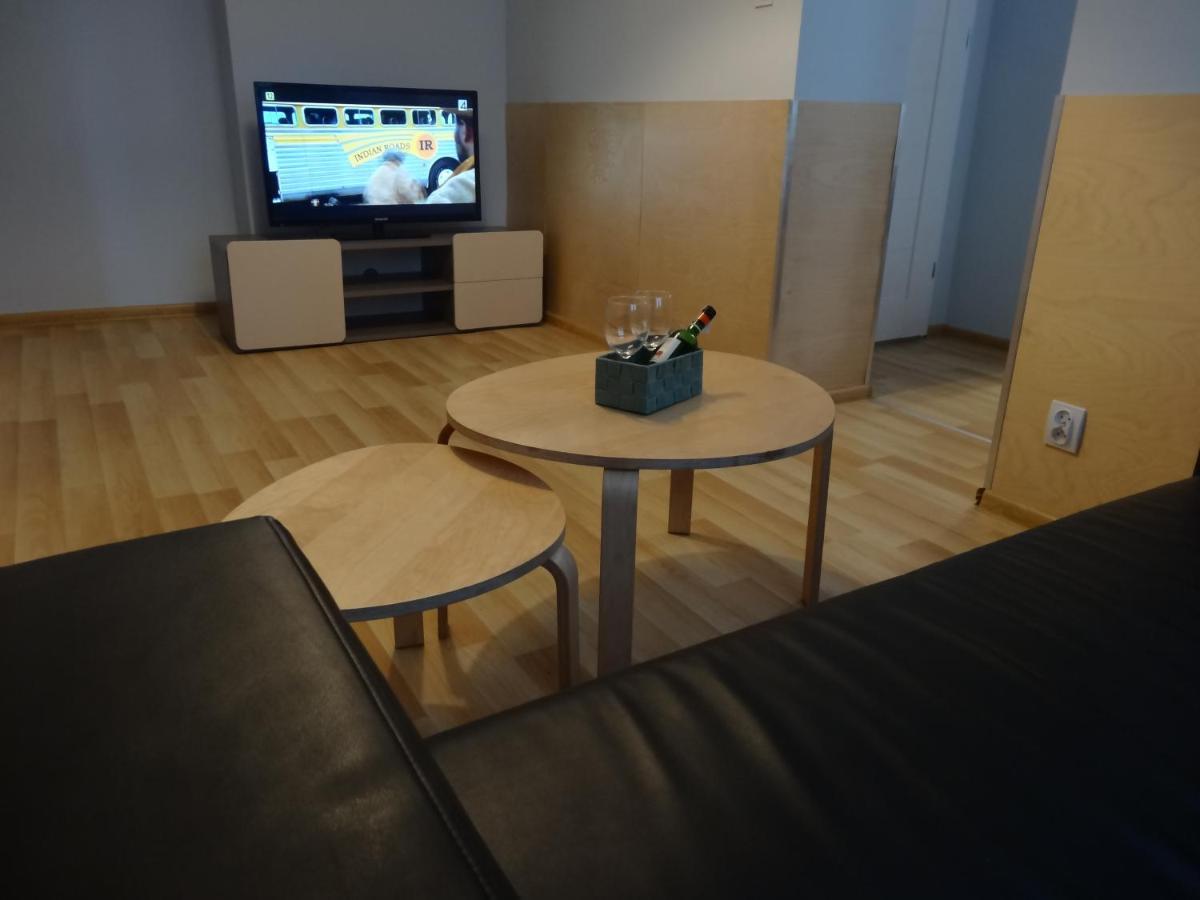 One More Night Apartment, Poznan Old Town Екстер'єр фото