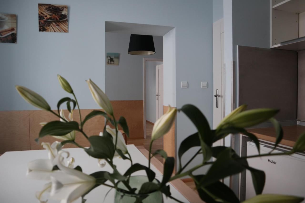 One More Night Apartment, Poznan Old Town Екстер'єр фото